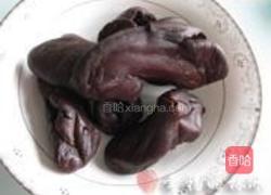 蒜苔腊腰花的做法图解1