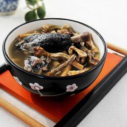 松茸乌鸡汤的做法[图]