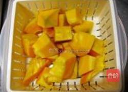 乳香南瓜海鲜的做法图解2