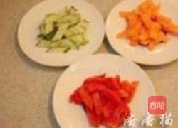 凉拌五彩蘑菇的做法图解3