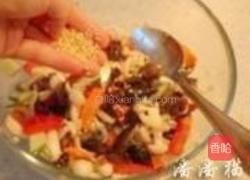 凉拌五彩蘑菇的做法图解6