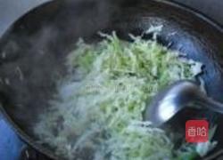 白菜丝热汤面的做法图解4