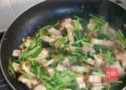 芹菜炒烧肉的做法图解5