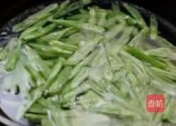 素炒双豆的做法图解5