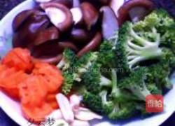 香菇西兰花的做法图解2