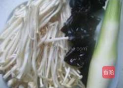 茭白金针菇的做法图解1