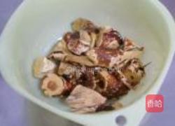 五指毛桃扇骨汤的做法图解1