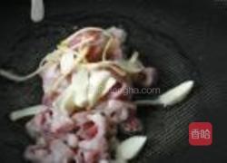 蒲公英炒肉片的做法图解5