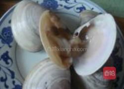 海蚌蒸蛋的做法图解1