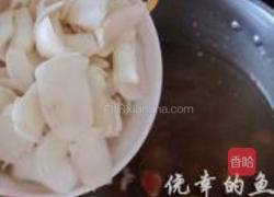 银耳百合田鸡汤的做法图解3