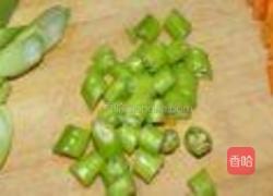 辣炒蚕蛹的做法图解2