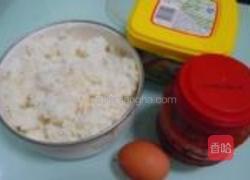 豆瓣酱蛋炒饭的做法图解1