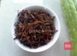 腌菜炒苦瓜的做法图解1