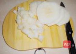 菊花水果茶的做法图解2