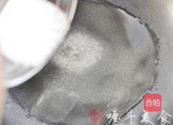 挂霜花生的做法图解2