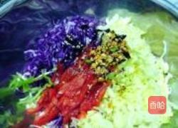 紫甘蓝拌生菜丝的做法图解3