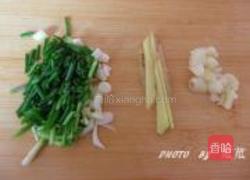 番茄金针菇烩肉丝的做法图解2