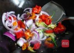 洋葱鱼丸片的做法图解5