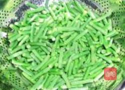 长豆角炒鸡蛋的做法图解2