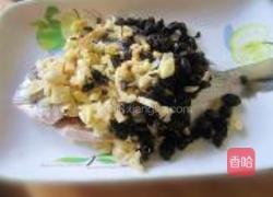 蒜头豆豉蒸海鱼的做法图解2