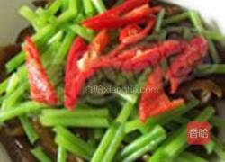 茼蒿拌黄金海茸条的做法图解9