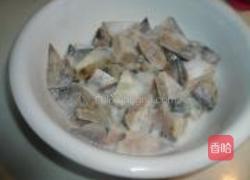炸咸带鱼的做法图解2