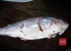 醋焖黄花鱼的做法图解1