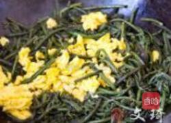 炒蕨菜的做法图解4