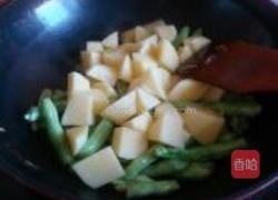 芸豆土豆红烧肉的做法图解4