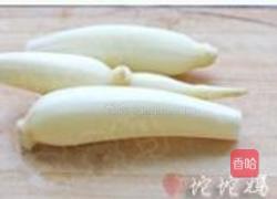 凉拌藕丁的做法图解1