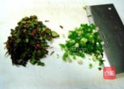 香椿芽摊鸡蛋的做法图解4
