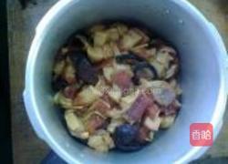 香菇焖五花肉的做法图解6