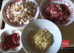 碎肉豆腐蒸的做法图解1