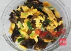 木耳炒土鸡蛋的做法图解7