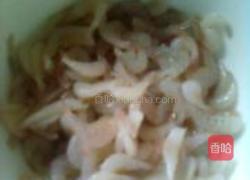 虾仁木耳青红椒的做法图解1