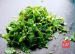 马蹄草煎鸡蛋的做法图解2