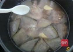 冬瓜竹豆薏米排骨汤的做法图解5