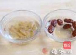 罗汉果百合鸡汤的做法图解2