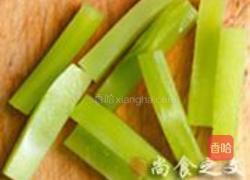 鱿鱼蔬菜卷的做法图解2