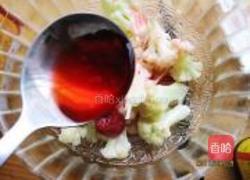 糖水草莓菜花的做法图解3