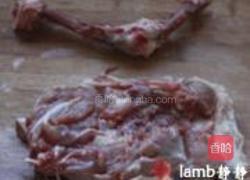 蜜汁蛋黄鸡腿卷的做法图解2