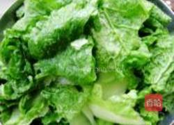 白菜烧板栗的做法图解1