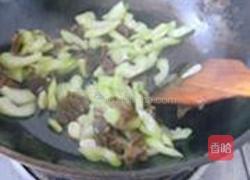 西芹炒虾仁的做法图解5