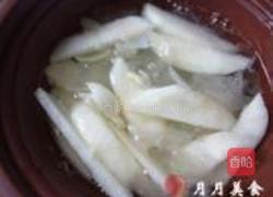 雪梨银耳百合汤的做法图解4