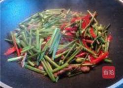肉丝炒韭菜花的做法图解5