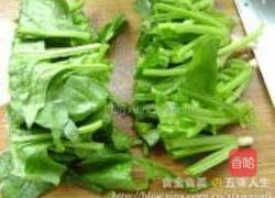 芝麻伴菠菜的做法图解1