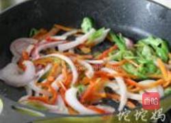 黑椒牛柳炒意面的做法图解5