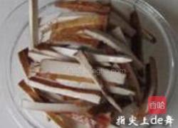 韭菜花炒干丝的做法图解3