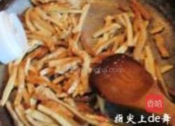 韭菜花炒干丝的做法图解7