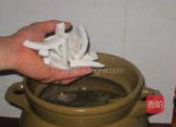 椰子炖乌鸡汤的做法图解7